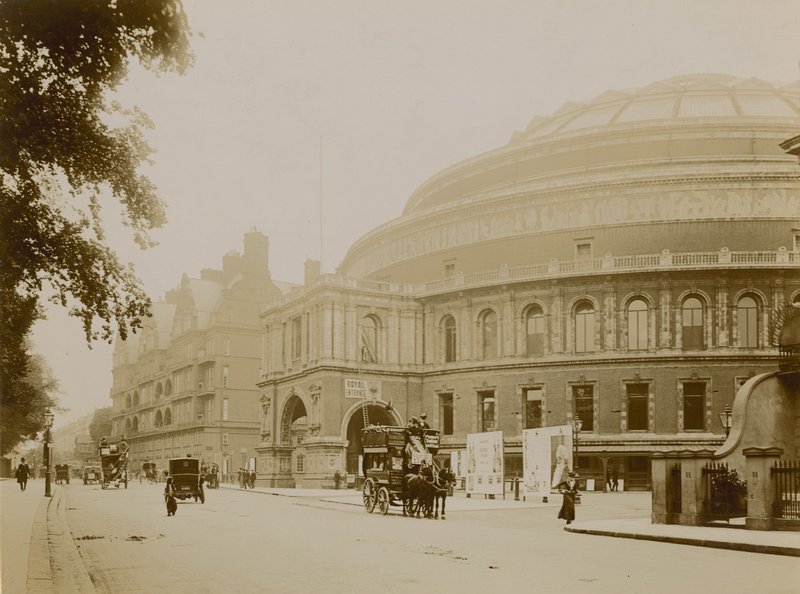 Generell utsikt over Royal Albert Hall av English Photographer