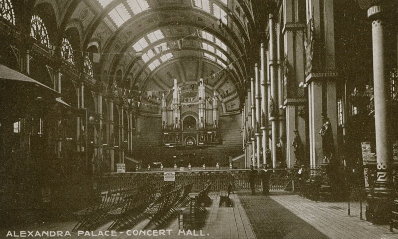 Generell utsikt over konsertsalen i Alexandra Palace av English Photographer