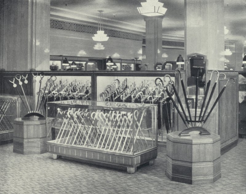 Harrods, paraplydisk (s/hvitt bilde) av English Photographer