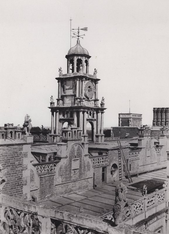 Hatfield House, The Clock-Turret (s/hvitt-bilde) av English Photographer