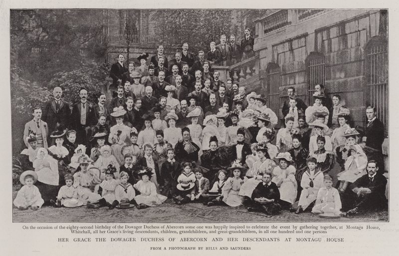 Hennes nåde, enkehertuginnen av Abercorn og hennes etterkommere i Montagu House av English Photographer