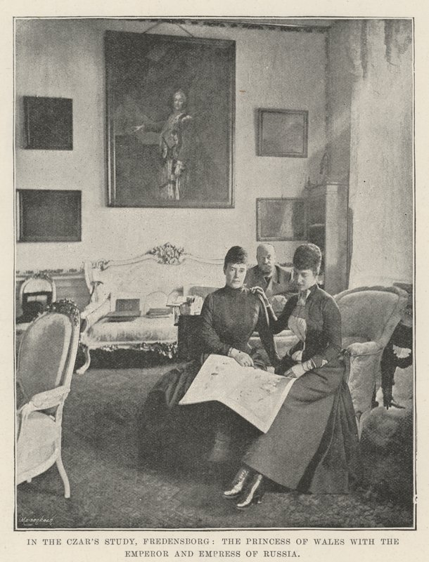 I Czars Study, Fredensborg, prinsessen av Wales med keiseren og keiserinnen av Russland av English Photographer