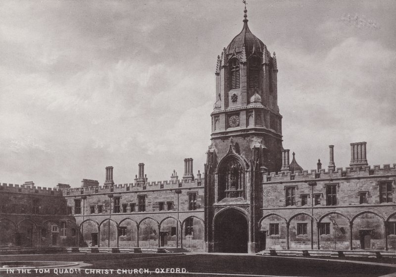 I Tom Quadrangle Christ Church, Oxford av English Photographer