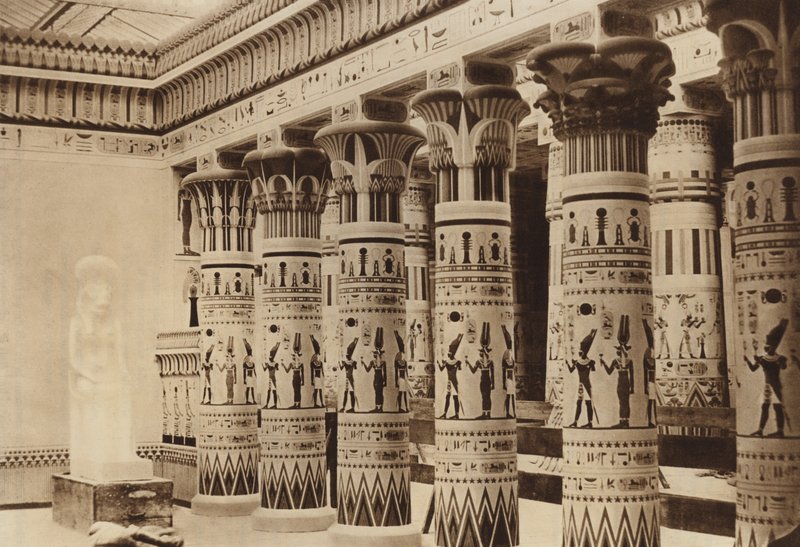 Interiør i det egyptiske museet med Philae Portico av English Photographer