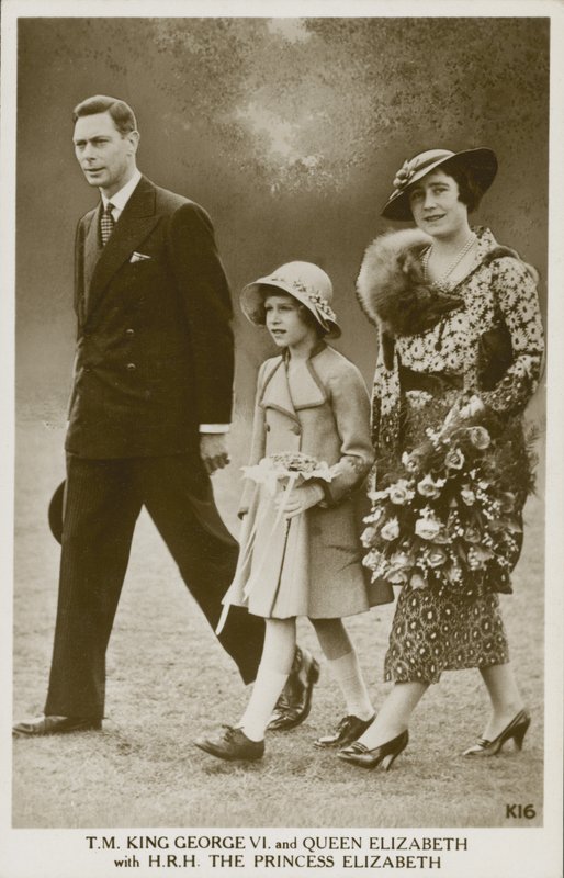 Regele George al VI-lea și Regina Elisabeta cu Prințesa Elisabeta (foto alb/n) norvegiană av English Photographer