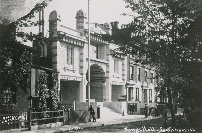 Kings Hall, Lewisham, Essex av English Photographer