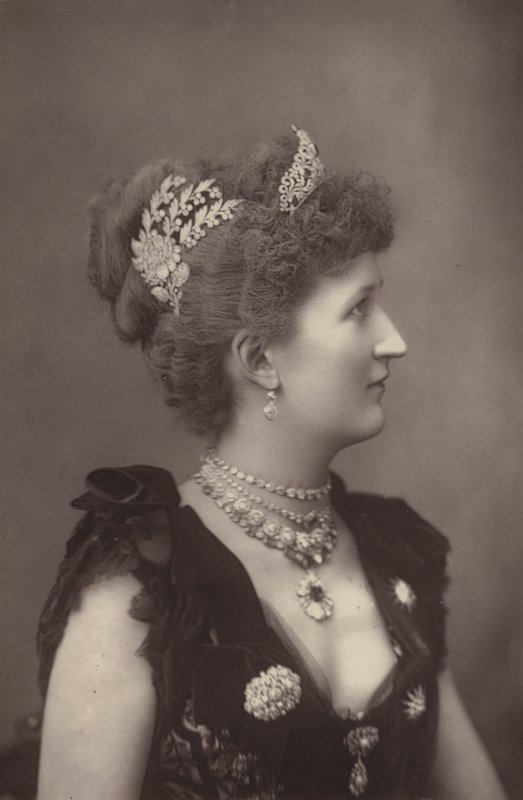 Lady Carew av English Photographer