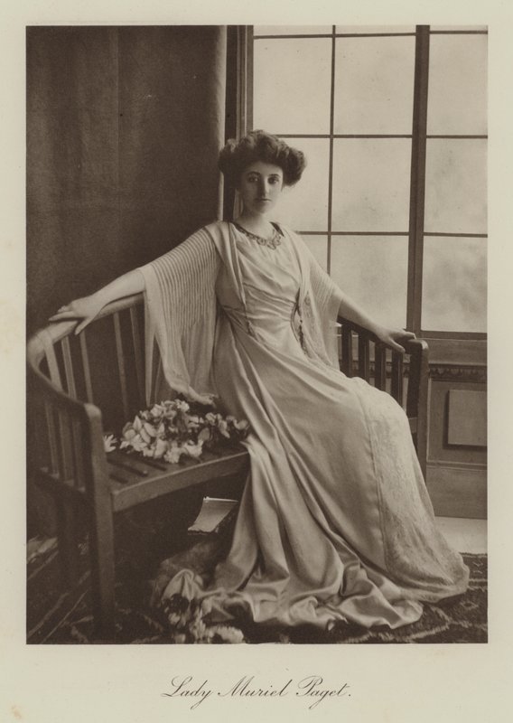Lady Muriel Paget (s/h-bilde) av English Photographer