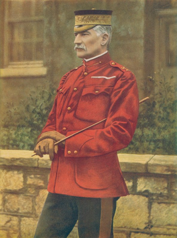 Lietu.-general Sir Frederick W. E. F. Forestier-Walker, kommanderende kommunikasjonslinje, Sør-Afrika. I Scarlet Kle av patruljejakke av English Photographer