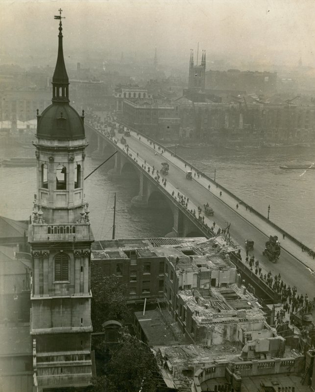 London Bridge, 18. august 1920 av English Photographer
