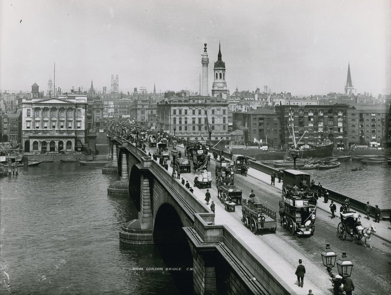 London Bridge, London av English Photographer