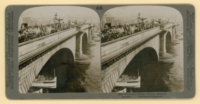 London Bridge, London av English Photographer