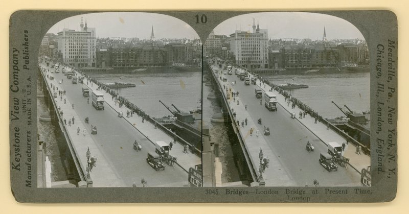 London Bridge, London av English Photographer