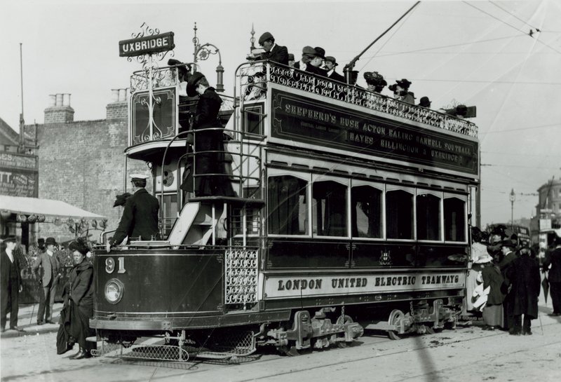 London United Electric Tramways av English Photographer