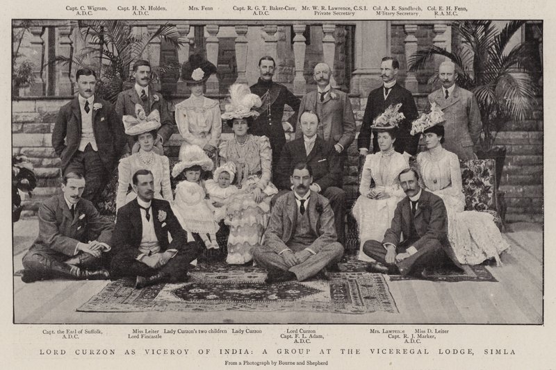 Lord Curzon som visekonge av India, en gruppe ved Viceregal Lodge, Simla av English Photographer