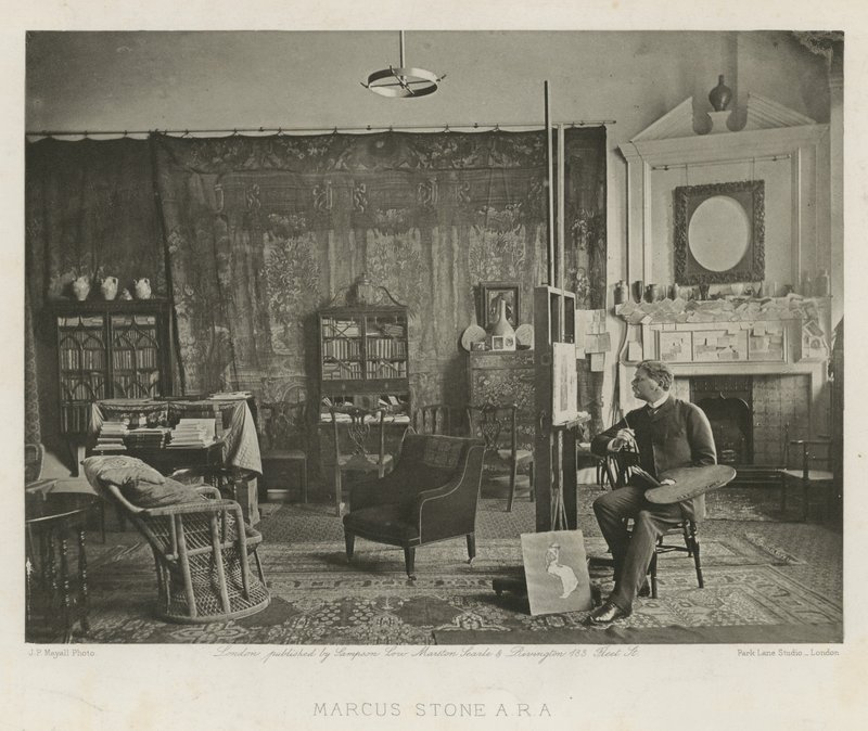 Marcus Stone i hans Melbury Road Studio av English Photographer