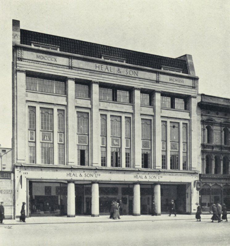 Mrs Heal and Son's, Tottenham Court Road (s/hv-bilde) av English Photographer