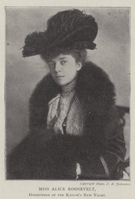 Frøken Alice Roosevelt, gudmor til Kaisers New Yacht av English Photographer