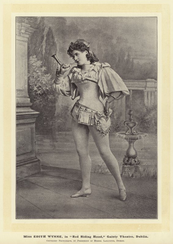 Frøken Edith Wynne, i Red Riding Hood, Gaiety Theatre, Dublin av English Photographer