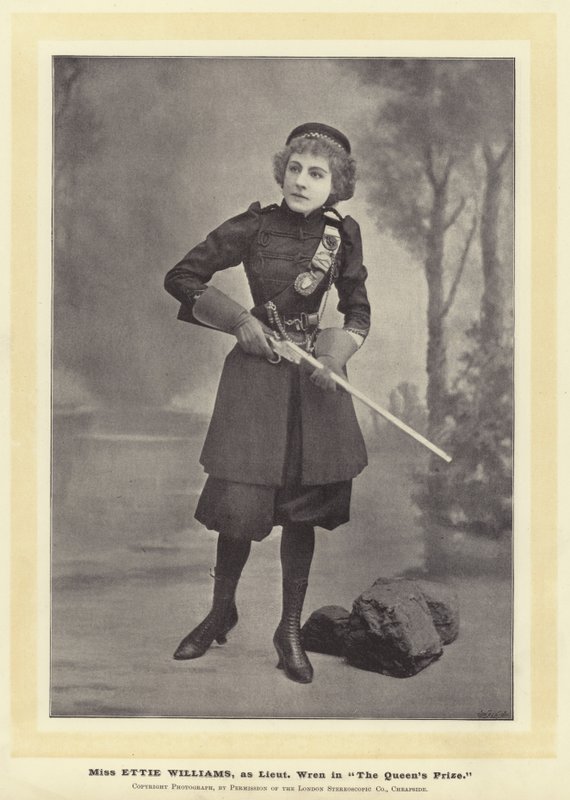 Frøken Ettie Williams, som Lieut Wren i The Queens Prize av English Photographer