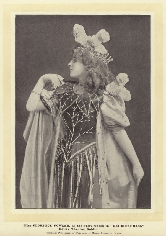 Frøken Florence Fowler, som Fairy Queen i Rødhette, Gaiety Theatre, Dublin av English Photographer