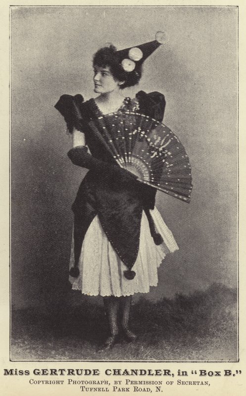 Frøken Gertrude Chandler, i boks B av English Photographer