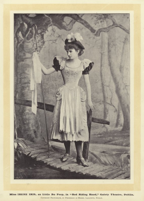 Frøken Irene Iris, som Little Bo Peep, i Red Riding Hood, Gaiety Theatre, Dublin av English Photographer