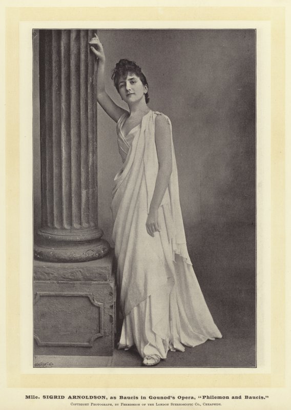 Mlle Sigrid Arnoldson, som Baucis i Gounods Opera, Philemon og Baucis av English Photographer