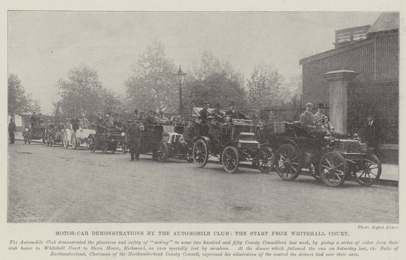 Motor-Car-demonstrasjoner av Automobile Club, Starten fra Whitehall Court av English Photographer