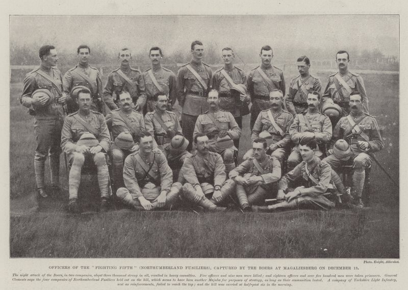 Offiserer fra Fighting Fifth (Northumberland Fusiliers), tatt til fange av boerne ved Magaliesberg 13. desember av English Photographer