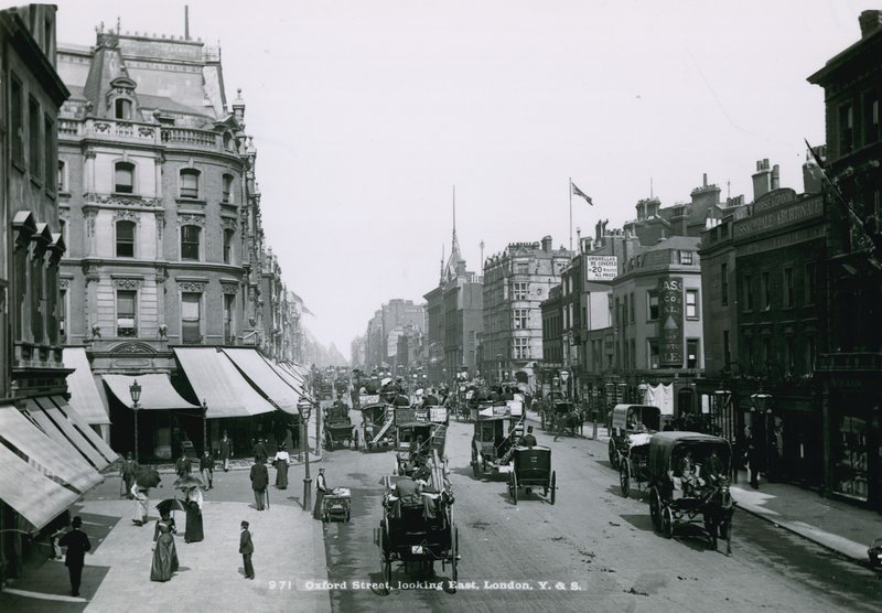 Oxford Street, London, med utsikt mot øst av English Photographer