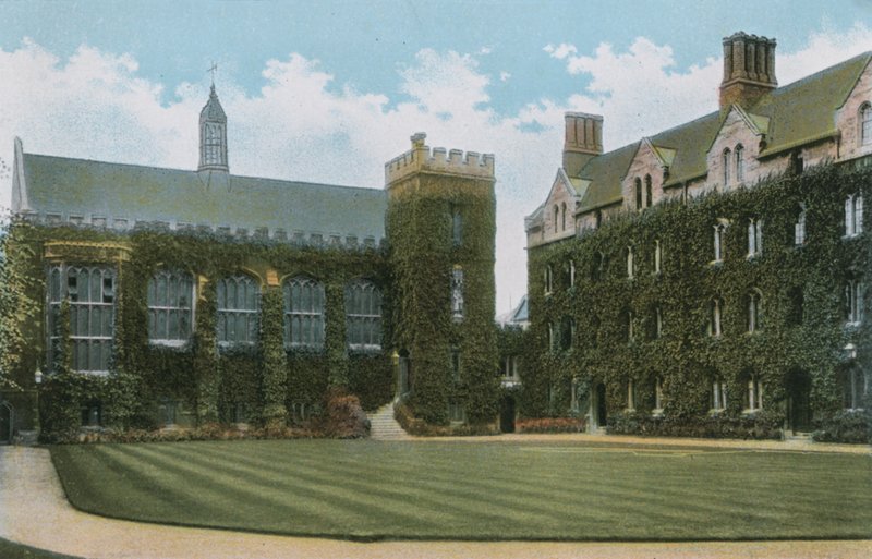 Pembroke College av English Photographer
