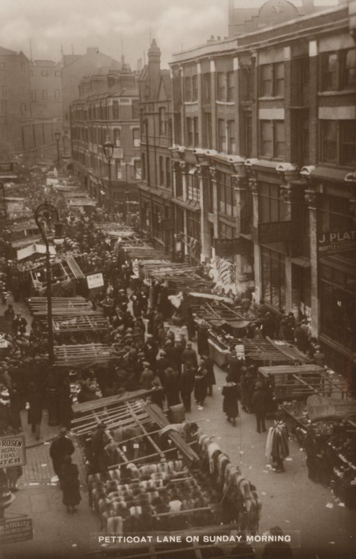 Petticoat Lane, London, søndag morgen (s/h-bilde) av English Photographer