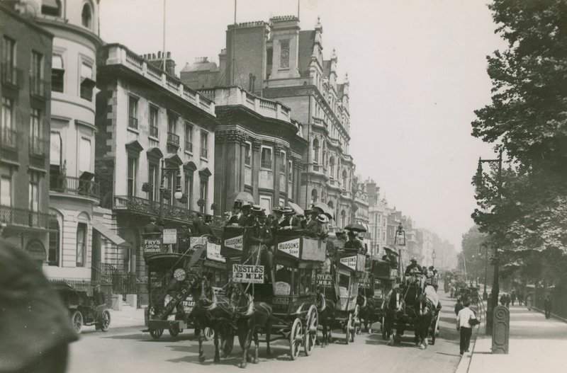 Piccadilly, London av English Photographer