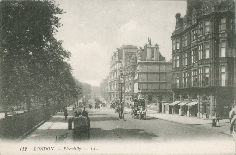 Piccadilly, London av English Photographer