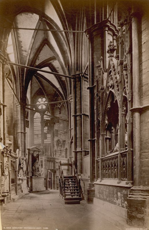 Postkort med et bilde av Choir Ambulatory i Westminster Abbey av English Photographer