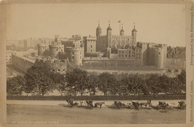 Postkort med et bilde av Tower of London av English Photographer