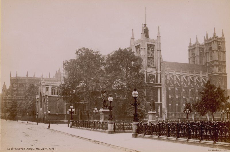 Postkort med et bilde av den nordøstlige utsikten over Westminster Abbey av English Photographer