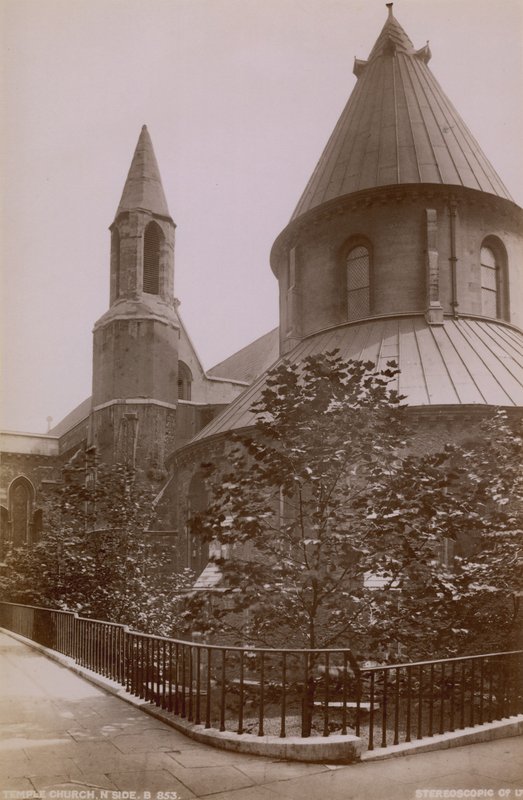 Postkort med nordsiden av Temple Church av English Photographer
