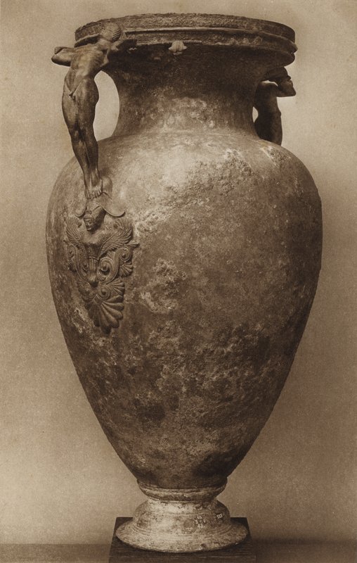 Pourtales vase av English Photographer