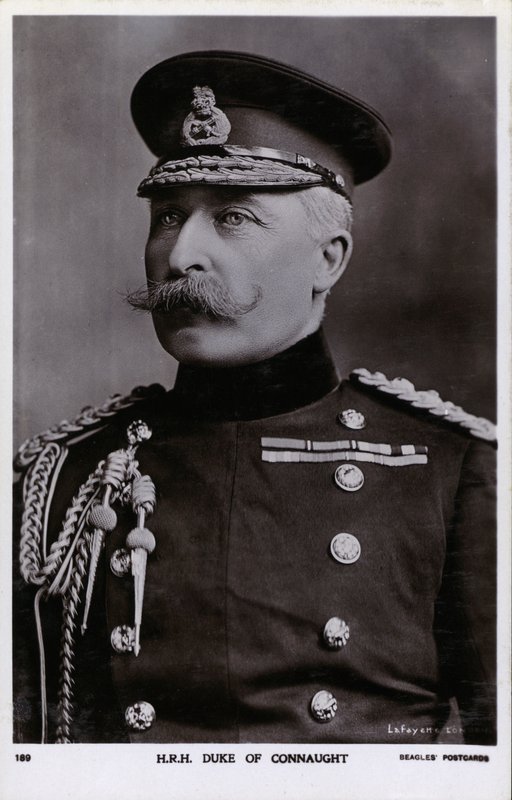 Prins Arthur, hertugen av Connaught, tredje sønn av dronning Victoria og prins Albert (s/hv-bilde) av English Photographer