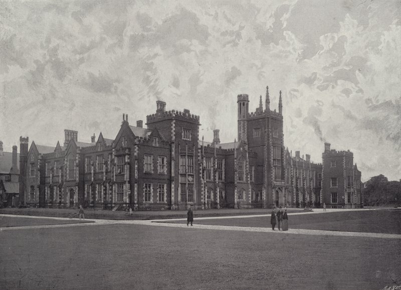 Queens College, Belfast av English Photographer