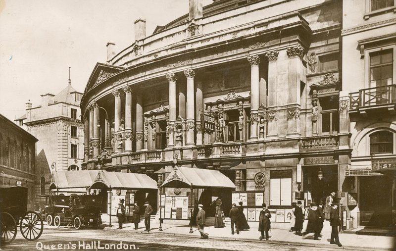 Queens Hall, London av English Photographer