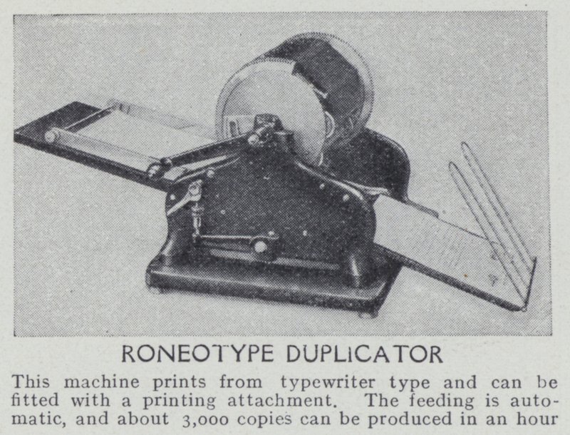 Roneotype duplikator (s/hvitt bilde) av English Photographer