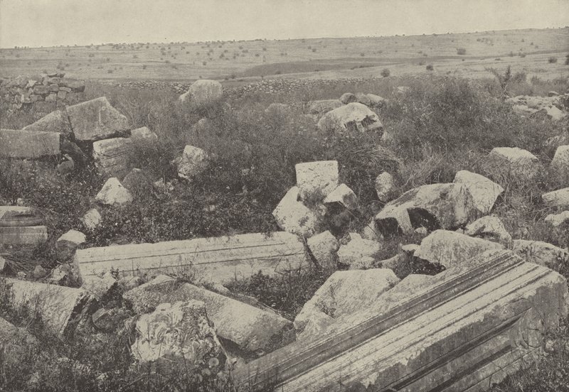 Ruiner av synagogen i Kapernaum, hvor Kristus helbredet mannen med den visne hånden av English Photographer