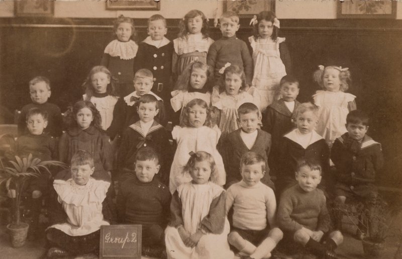 Skolebarn, Norfolk, tidlig på 1900-tallet (s/hvitt-bilde) av English Photographer