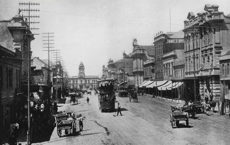 Sør-Afrika: Main Street, Port Elizabeth (s/hvitt bilde) av English Photographer