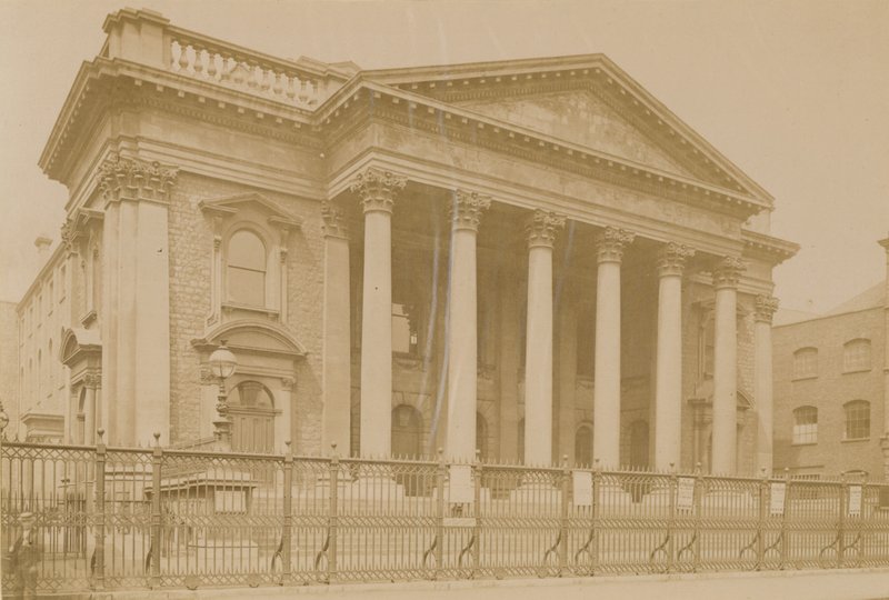Spurgeons Tabernacle, London, rundt 1876 av English Photographer
