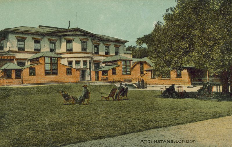 St Dustan's Lodge, Regent's Park, London (bilde) av English Photographer
