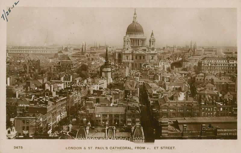 St Pauls Cathedral, London, fra Fleet Street av English Photographer